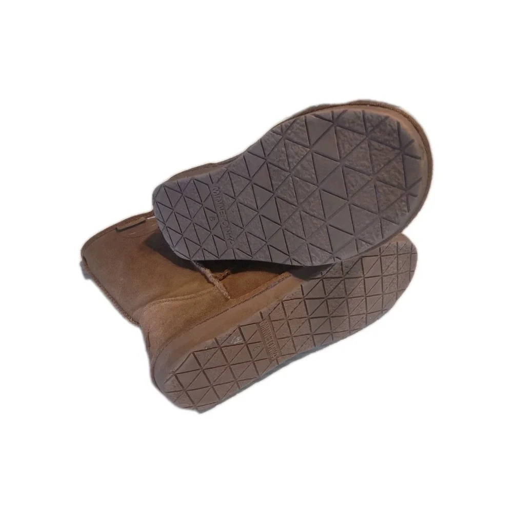 Minnetonka Olympia Short Sheepskin Leather Boots | Women's 6m